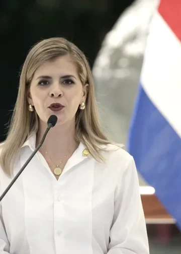 Presidenta de Costa Rica lanza la “Ley Cero Ocio” inspirada en El Salvador