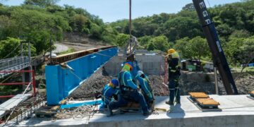 Avanza la construcción del puente sobre río y distrito El Sauce en La Unión Norte
