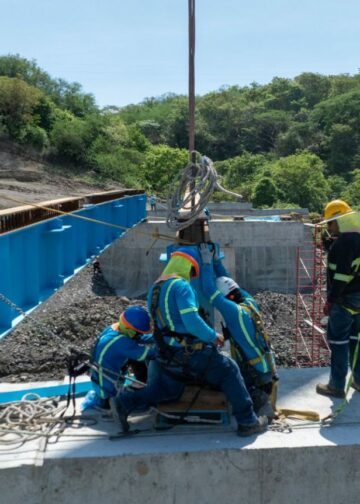 Avanza la construcción del puente sobre río y distrito El Sauce en La Unión Norte