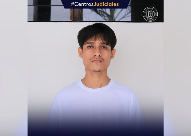 Motociclista seguirá detenido provisionalmente acusado de traficar marihuana