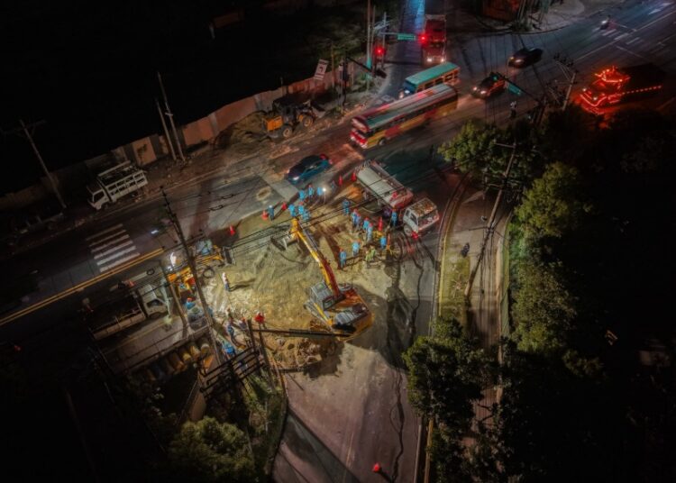 Finalizan obras de ANDA y se restablece la circulación en el bulevar del Ejército