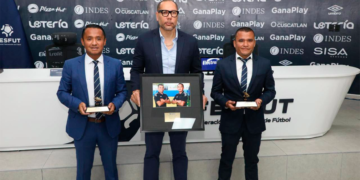 Brindan homenaje a árbitros mundialistas salvadoreños