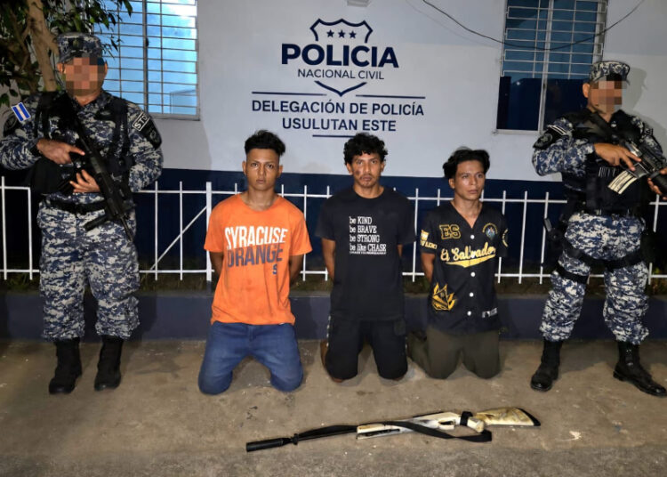 Capturan a tres criminales acusados de intimidar a comerciantes en Usulután