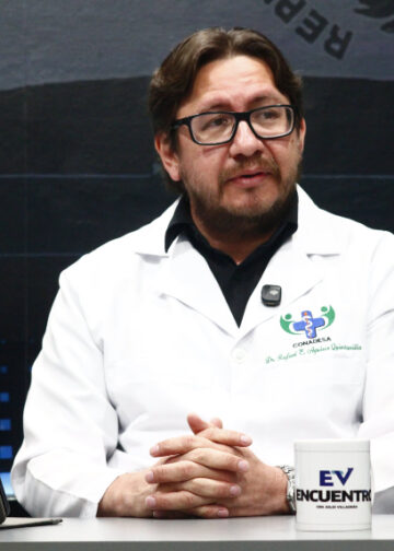 Rafael Aguirre afirma que Manuel “El Chino” Flores respalda su precandidatura presidencial