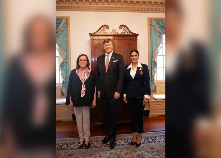 El Salvador y Estados Unidos fortalecen agenda bilateral tras reunión entre Milena Mayorga, Alexandra Hill y Christopher Landau