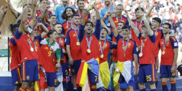 Mundial 2030 se jugaría con más selecciones, confirma presidente de Conmebol