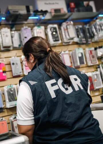 Fiscalía intensifica registros por red dedicada al contrabando de celulares y consolas