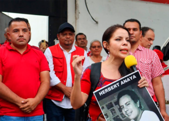 Precandidatos del FMLN cuestionan posible fórmula presidencial del FMLN