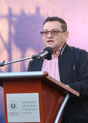Trabajo advierte sanciones a empresas que incumplan la ley durante las vacaciones