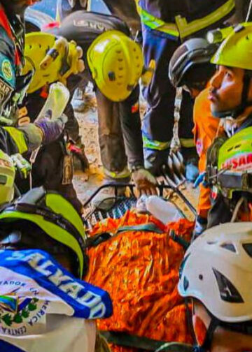 Presidente Bukele confirma el rescate con vida de hombre atrapado durante más de siete días en Venezuela
