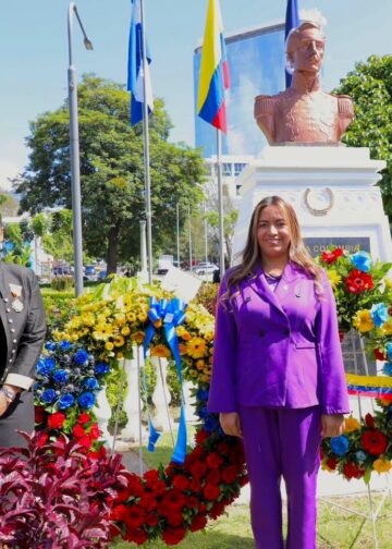Viceministra Godínez destaca la amistad entre El Salvador y Colombia durante aniversario de independencia