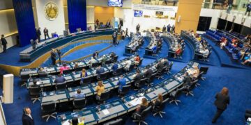 SIGET trasladará facultades que tiene sobre electricidad a la Dirección de Energía, Hidrocarburos y Minas