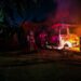 Bomberos controlan fuego que afectó dos unidades en la colonia El Ángel
