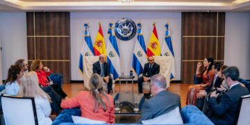 Presidente del Senado de España visita Asamblea Legislativa