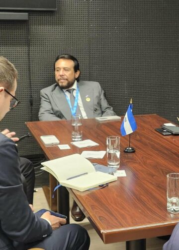 El Salvador y Google establecen acuerdo para continuar desarrollo de la IA