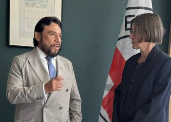 Gobierno de El Salvador y representantes de Cruz Roja Internacional sostienen importante reunión en Ginebra