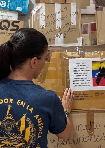 80 toneladas de ayuda humanitaria van rumbo hacia Venezuela, señala Macarena Olona