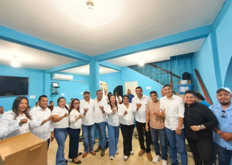 Alejandro Zelaya da seguimiento a jornada de elecciones internas de Nuevas Ideas en Usulután