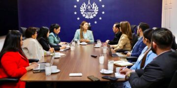 Patricia Godinez busca oportunidades para la diáspora en la empresa privada
