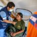 Personal médico salvadoreño atiende a brigadas internacionales que participan en los rescates