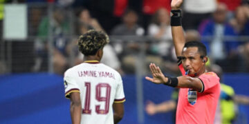 FIFA reafirma su confianza en Iván Barton para dirigir partidos de máxima exigencia