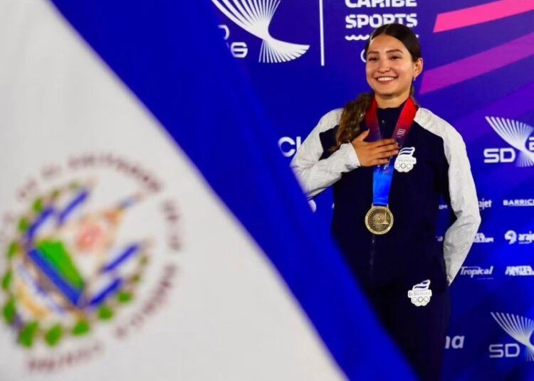 Ivonne Nóchez vuelve a hacer historia y celebra su medalla de oro para El Salvador