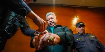 Ordenan juicio contra expresidente de BANDESAL Juan Pablo Durán