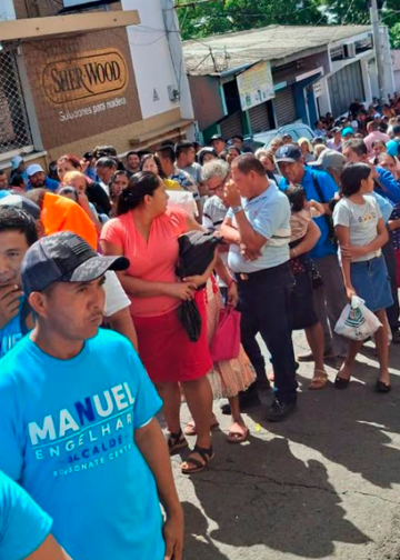 Afiliados de Nuevas Ideas abarrotan sede departamental de Sonsonate