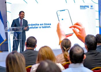Facilitan renovación y reposición de DUI para salvadoreños en Estados Unidos a través de plataforma en línea