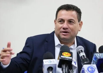 Rolando Castro señala inconsistencias en postulación de dirigente sindical por el FMLN