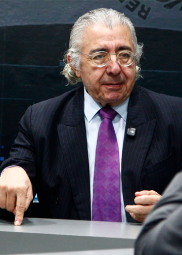 Ronal Umaña afirma que ARENA y el FMLN solo administraron el país dejándolo «peor que antes»