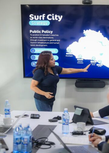 Empresarios alemanes exploran oportunidades de inversión en el turismo de El Salvador