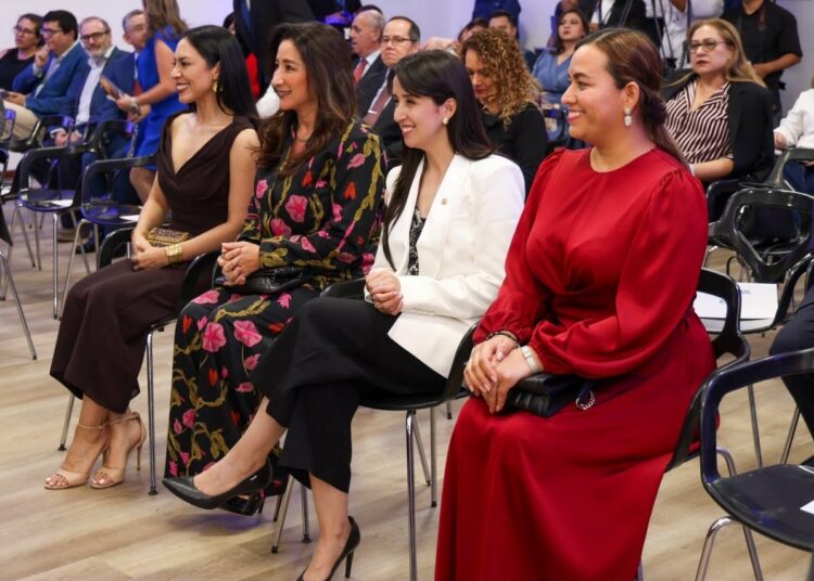 Viceministra Patricia Godínez destaca nuevas rutas aéreas que fortalecerán el vínculo con la diáspora