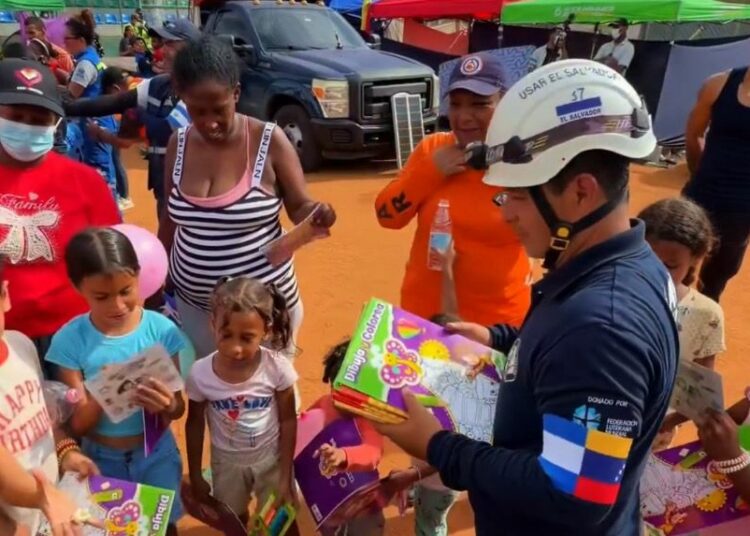 Presidente Nayib Bukele destaca apoyo psicológico y recreativo para niños afectados por los terremotos en Venezuela