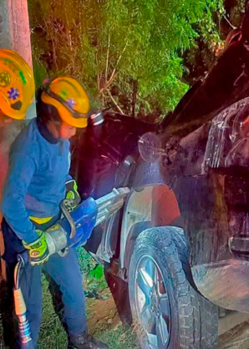 Conductor pierde la vida tras chocar contra un poste en carretera Panamericana