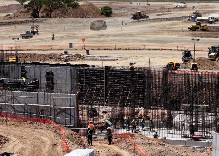 Construcción del Aeropuerto Internacional del Pacífico avanza con paso firme