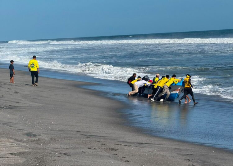 Recuperan cuerpo de persona ahogada en Playa El Pimental tras operativo de búsqueda