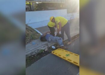 Accidente en Zacatecoluca deja a un adulto mayor hospitalizado tras ser embestido por una motocicleta