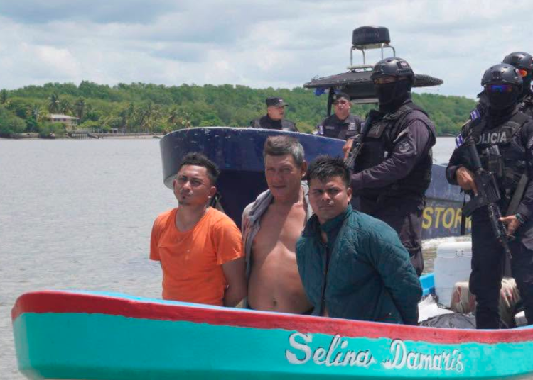 Condenan a 15 años de prisión a traficantes que trasladaban 3.6 toneladas de droga en altamar