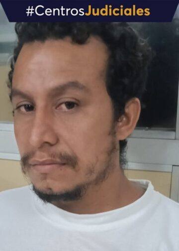 Imponen trabajo de utilidad pública a hombre por tala de árbol protegido en Santa Ana