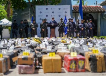 Autoridades presentan resultados contundentes de droga incautada