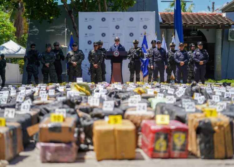 Autoridades presentan resultados contundentes de droga incautada