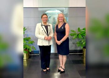 El Salvador y Estados Unidos revisan agenda bilateral en favor de la diáspora salvadoreña