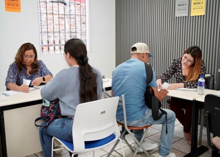 Extrabajadores del Hospital Rosales comienzan proceso de indemnización