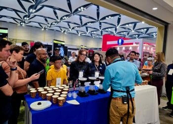 Empresas salvadoreñas llevan sus productos a feria comercial de Costa Rica