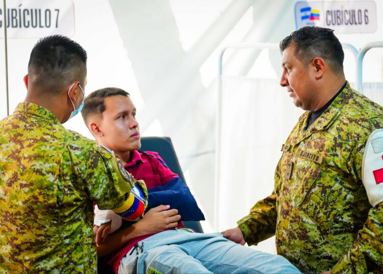 Misión humanitaria salvadoreña en Venezuela mantiene atención a dignificados