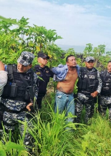 Estos son sujetos que secuestraron a una menor de edad en La Libertad Centro