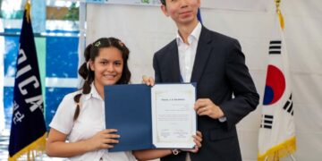 Surcoreanos apoyan la formación de estudiantes en escuelas de San Salvador