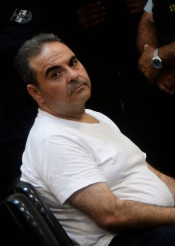 Hijo de Tony Saca sale a desmentir rumores sobre su padre