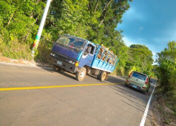 Calles asfaltadas en lotificación y cantón San Luis transforman la vida de más de 6,000 habitantes